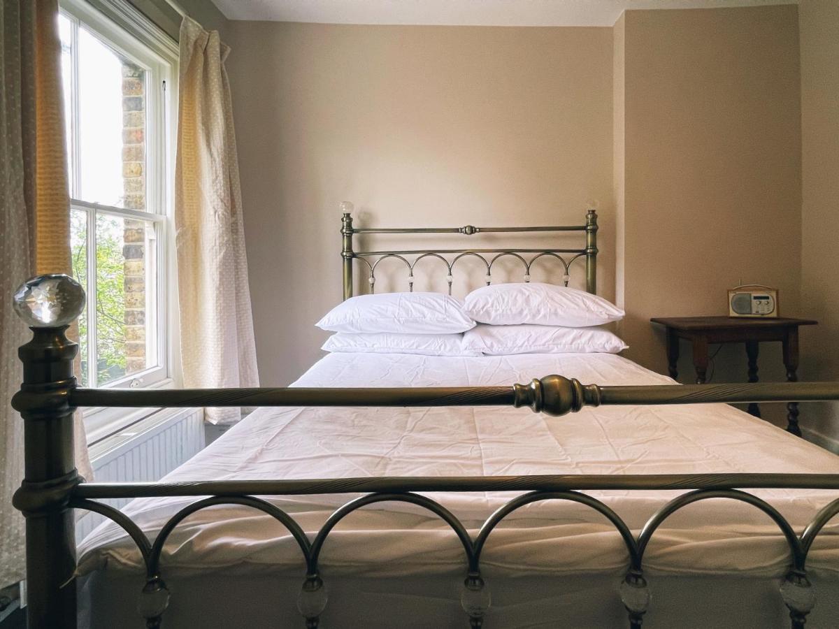 Manor House Of Cheshunt- Historic Villa Extérieur photo